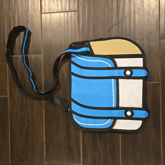 Gadget Master 3 D Crossbody Bag - Picture 7 of 8